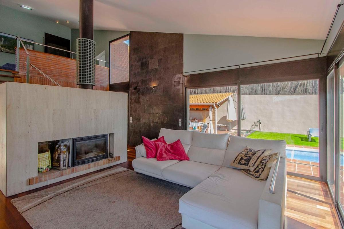 Catalunya Casas Stunning Modern Villa And Just Half Hour To Barcelona! Caldes De Montbui Ngoại thất bức ảnh