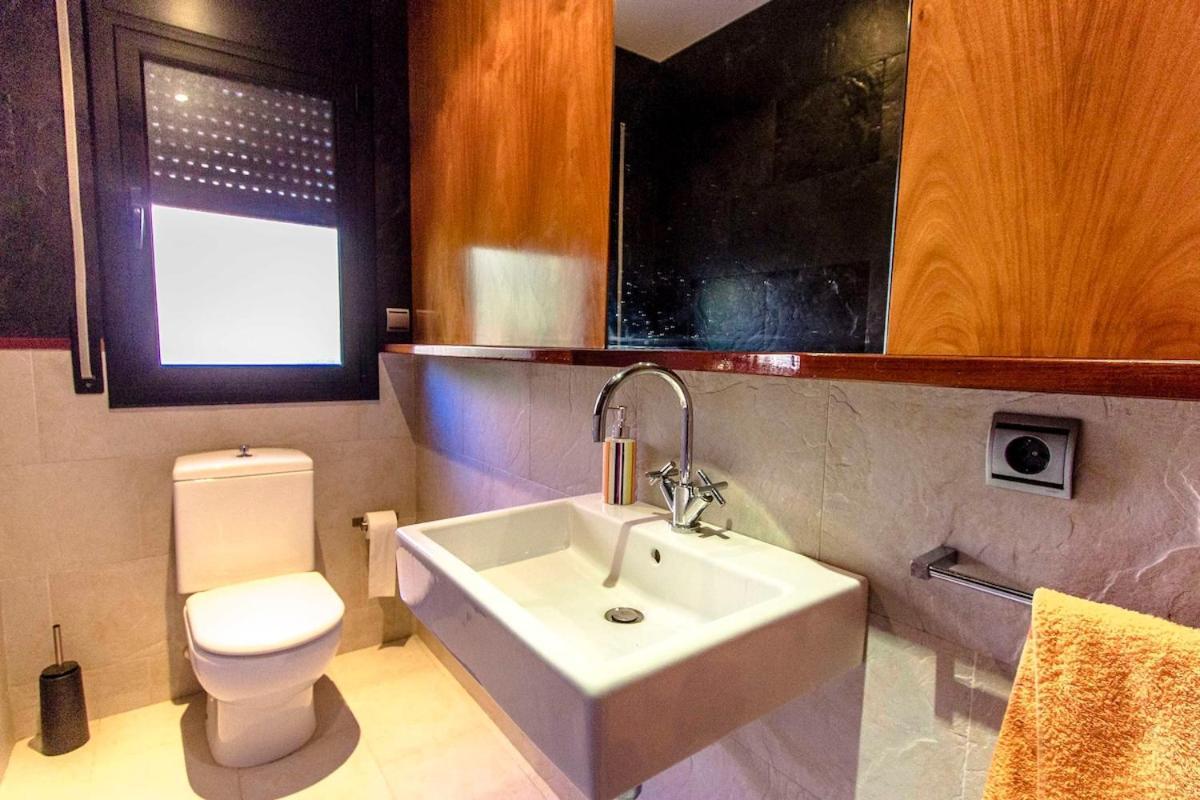 Catalunya Casas Stunning Modern Villa And Just Half Hour To Barcelona! Caldes De Montbui Ngoại thất bức ảnh